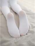 森萝财团萝莉丝足写真 X-057 20D肉丝短棉袜踩物(57)