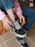 物恋传媒 No.001 清纯系大一女生的vans与棉袜(19)