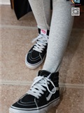 物恋传媒 No.001 清纯系大一女生的vans与棉袜(66)
