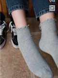 物恋传媒 No.001 清纯系大一女生的vans与棉袜2(55)