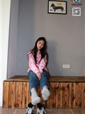 物恋传媒 No.001 清纯系大一女生的vans与棉袜2(60)