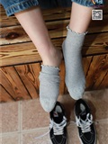 物恋传媒 No.001 清纯系大一女生的vans与棉袜2(74)