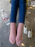 物恋传媒 No.012 娇小型小萝莉哦,猜猜我多大呢,小白板鞋搭配粉色棉袜(90)