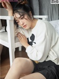MSLASS梦丝女神 2019-11-12 Vol.068 雨晨 白卫衣下的丝袜(18)