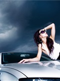 一组美艳的美女车模 名车模特套图(30)