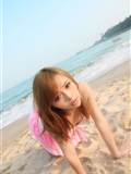 90后氧气女生裴紫绮沙滩比尼写真　北京美女艺人高清写真(7)
